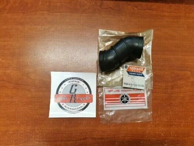 NOS Yamaha 1975 1976 DT250 AIR CLLEANER JOINT 498-14453-01-00 Y161