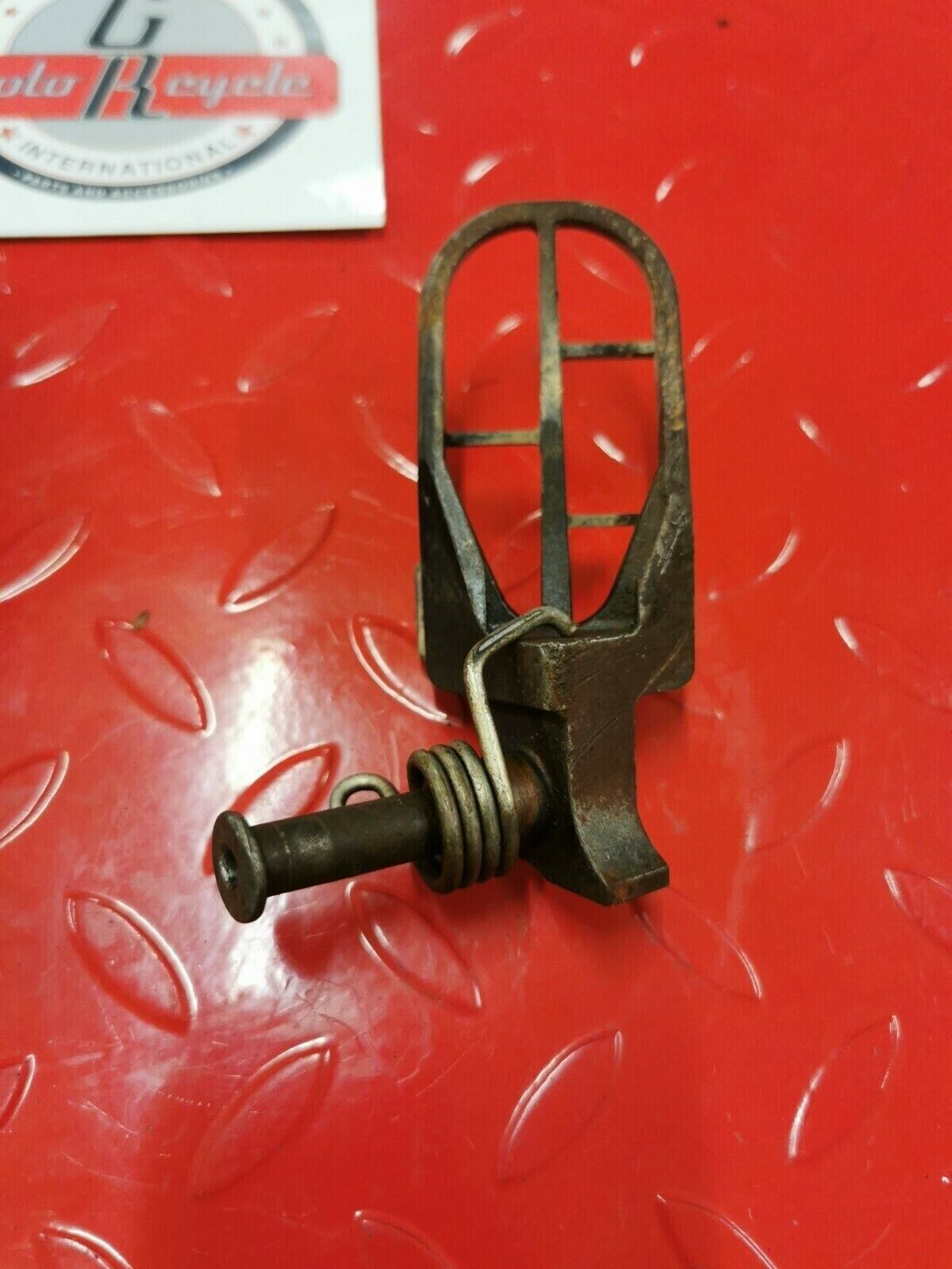Suzuki RM250 2003 footpeg footrest foot peg rest step left right 43551-36F00-019