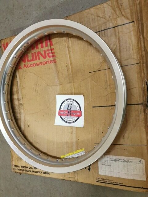 NOS Yamaha DT200R XT250 REAR WHEEL RIM (2.15-18) 94421-18468-00
