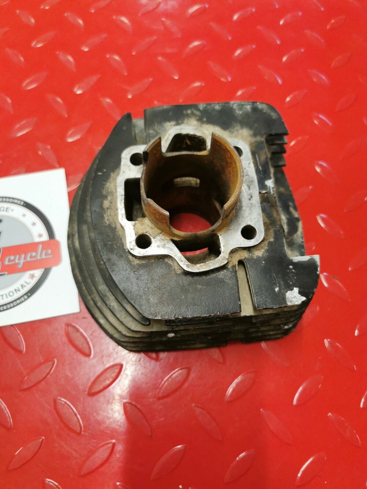 Kawasaki G4TR 1970 1971 1972 1973 cylinder jug barrel T