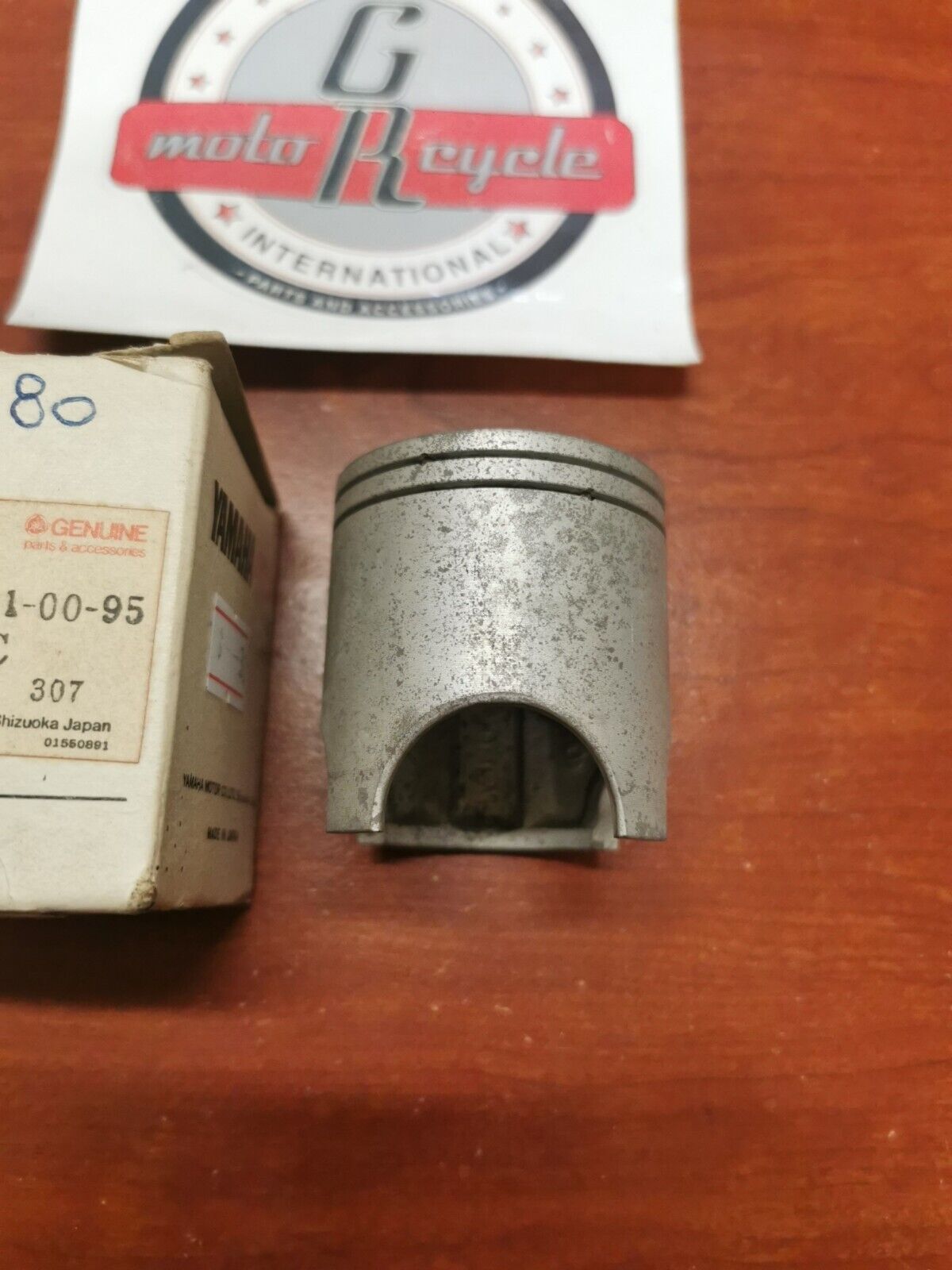 NOS Yamaha 1981 YZ80 PISTON STD 4V1-11631-00-95 Y92