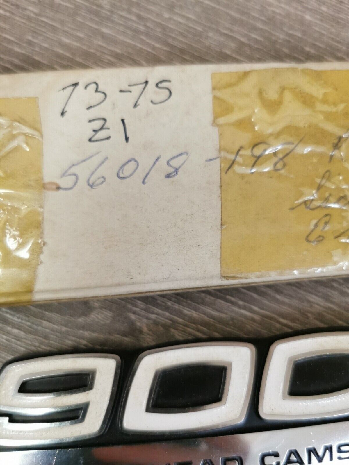 NOS KAWASAKI Z1 900 1973 - 1975 Side Cover Emblem 56018-198 K28