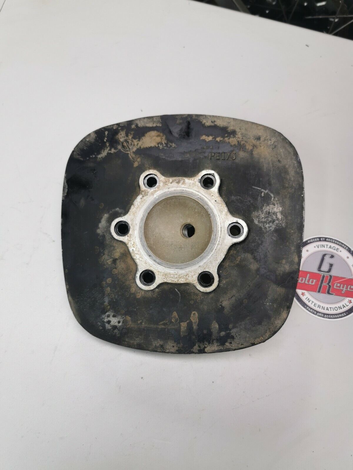 Suzuki PE175 1982 cylinder jug barrel head cover 1983 1984