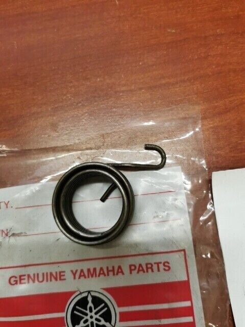 NOS Yamaha DT100 MX100 SPRING TORSION 90508-26041-00 SUB 401-15665-00-00 Y119