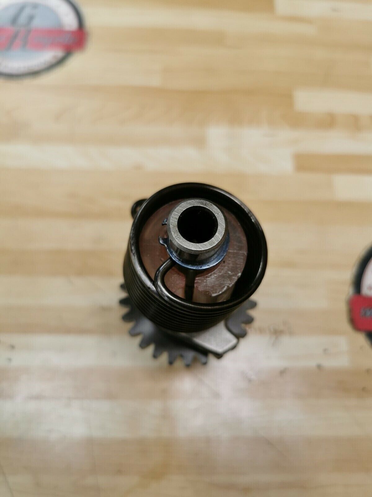 Suzuki RM125 1981 kickstarter kick starter spindle gear shaft spring 26211-40201