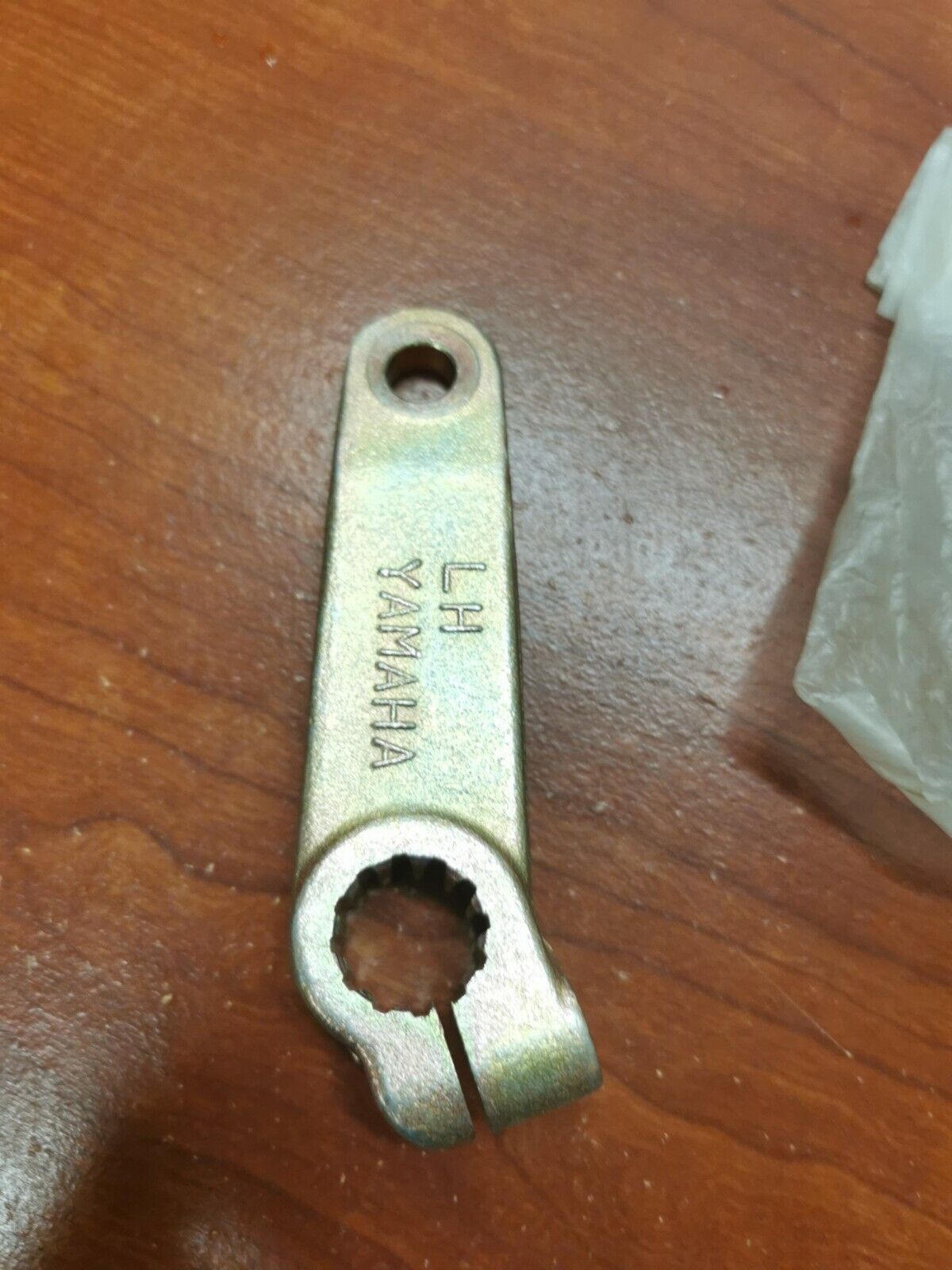 NOS Yamaha 1988 - 1991 VK540 OUTSIDE ARM 1 8H8-23851-01-00 Y87