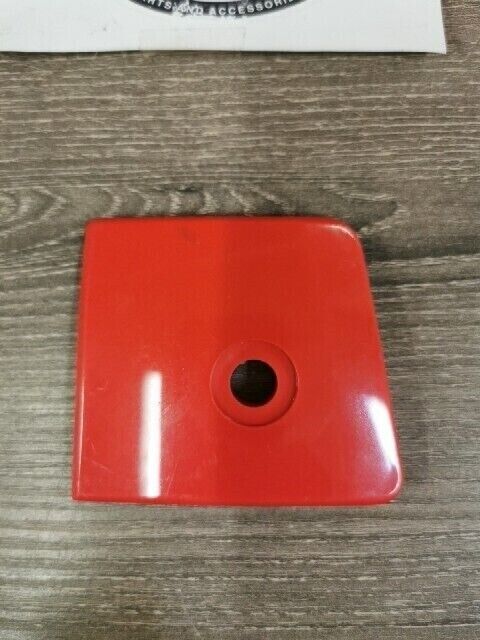 NOS YAMAHA PLATE RED Y113