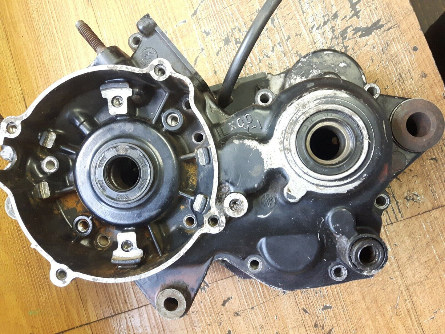 Yamaha YZ125 1986 crankcase crank case motor engine bottom end 1987