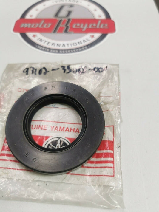 NOS YAMAHA oil seal 93102-35068-00 y1