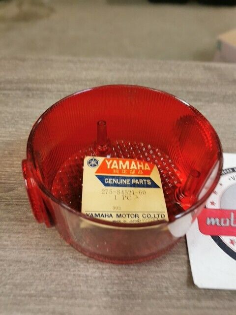 NOS YAMAHA AT2 CS3B CS5 CT3 DT3 G6S LS2 RT2 LENS TAIL LAMP 275-84521-60-00 Y170