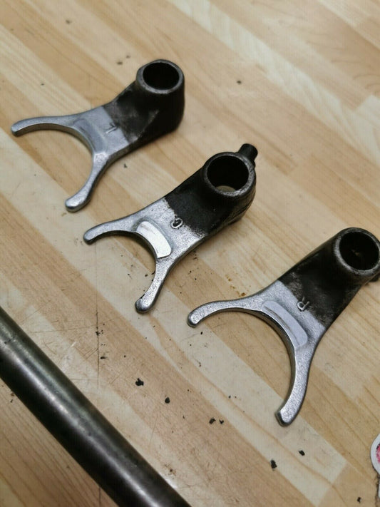 Honda XR250R 1985 transmission gearshift gear shift fork shaft 24211-KK0-000