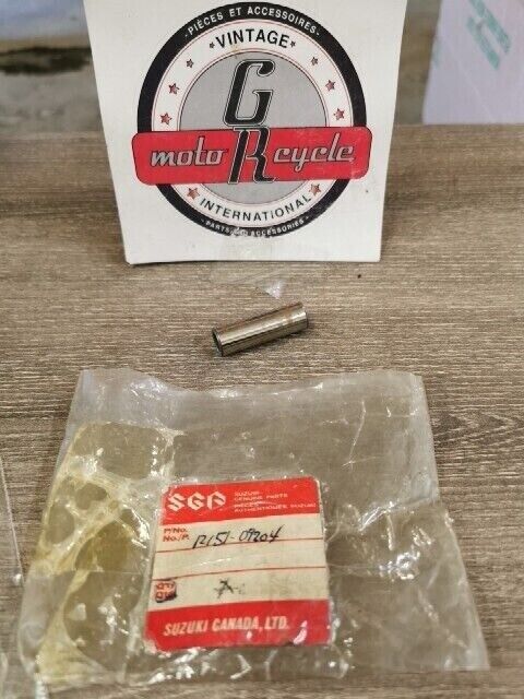 NOS SUZUKI GSX1300R GSX1300RZ F70 PIN PISTON 12151-09204 S39