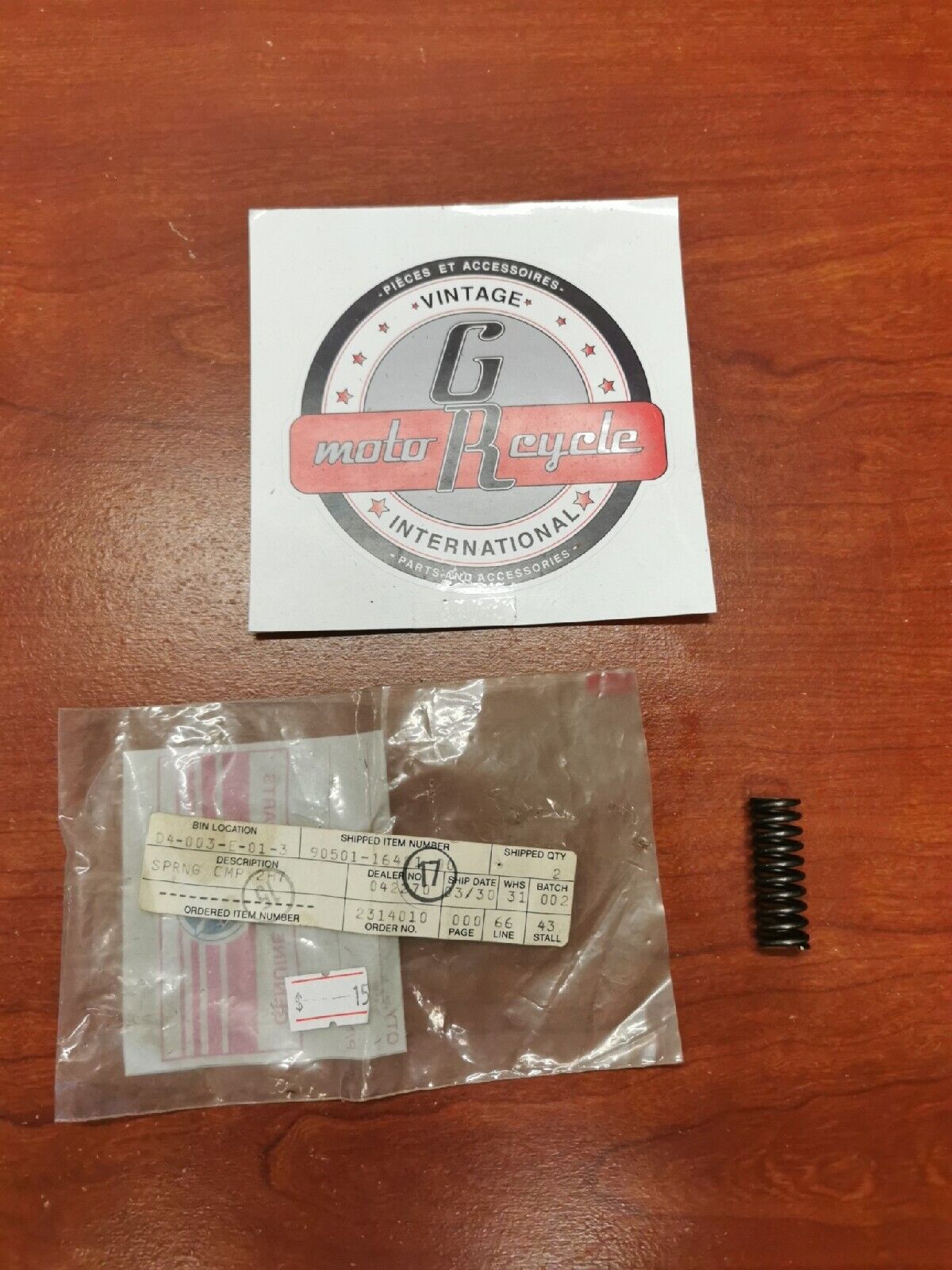 NEW NOS Yamaha COMPRESSION SPRING 90501-16491-00 Y68