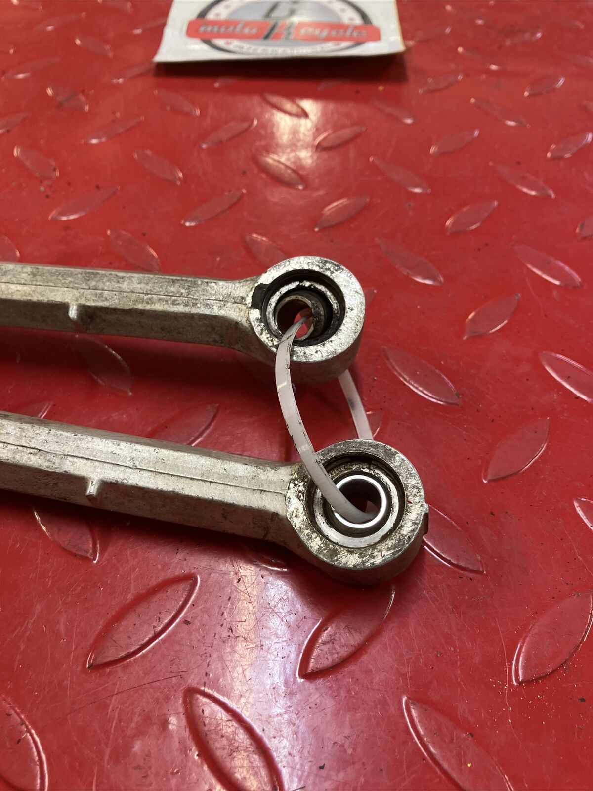 Suzuki RM125 1985 swingarm linkage cushion lever arm rod 1984 2