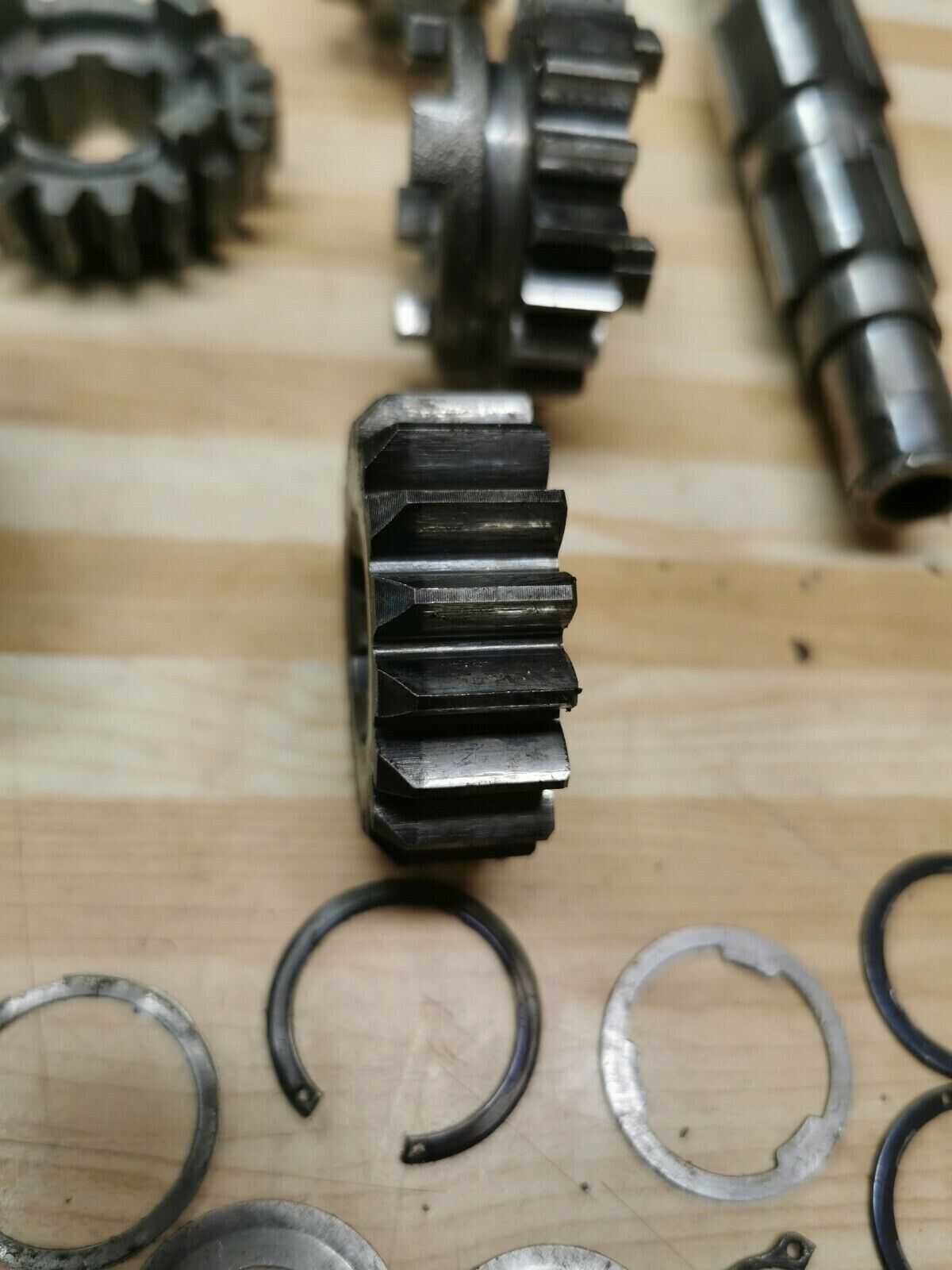 Suzuki RM250 2000 transmission gear shaft mainshaft