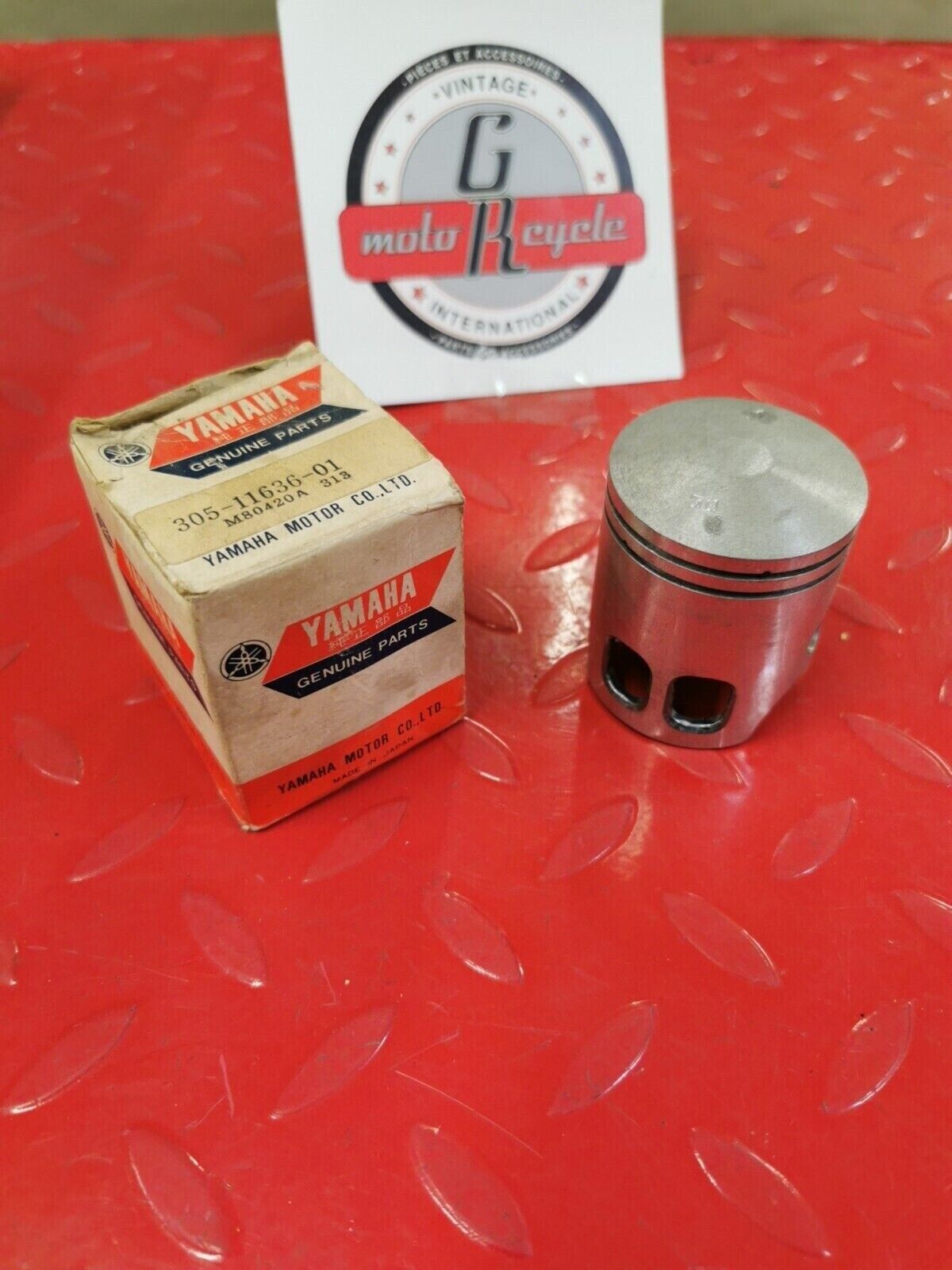 NOS YAMAHA LT2 1972 PISTON .50 305-11636-01-00 Y50