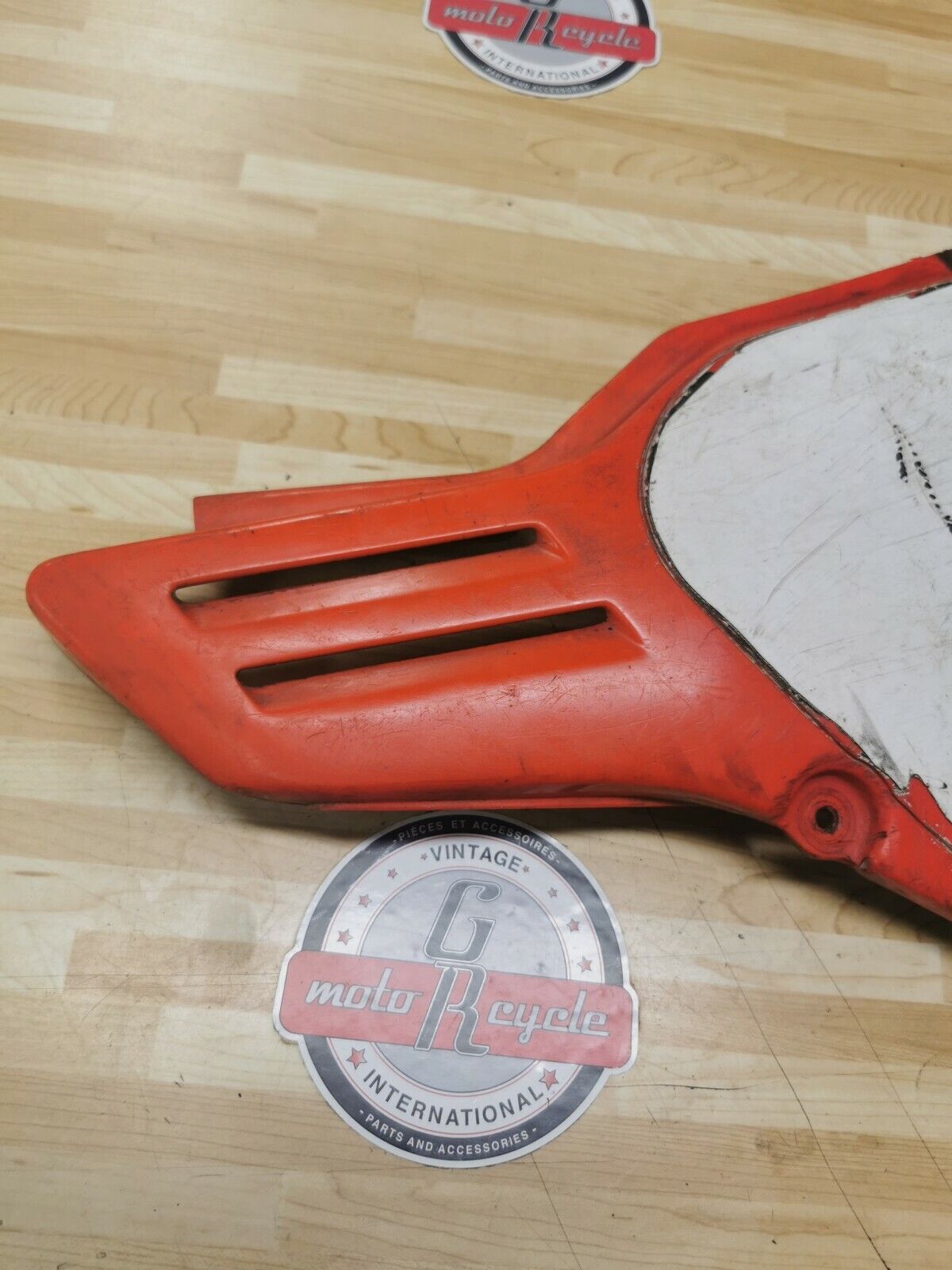 Honda CR125R 1986 left side cover panel number plate G