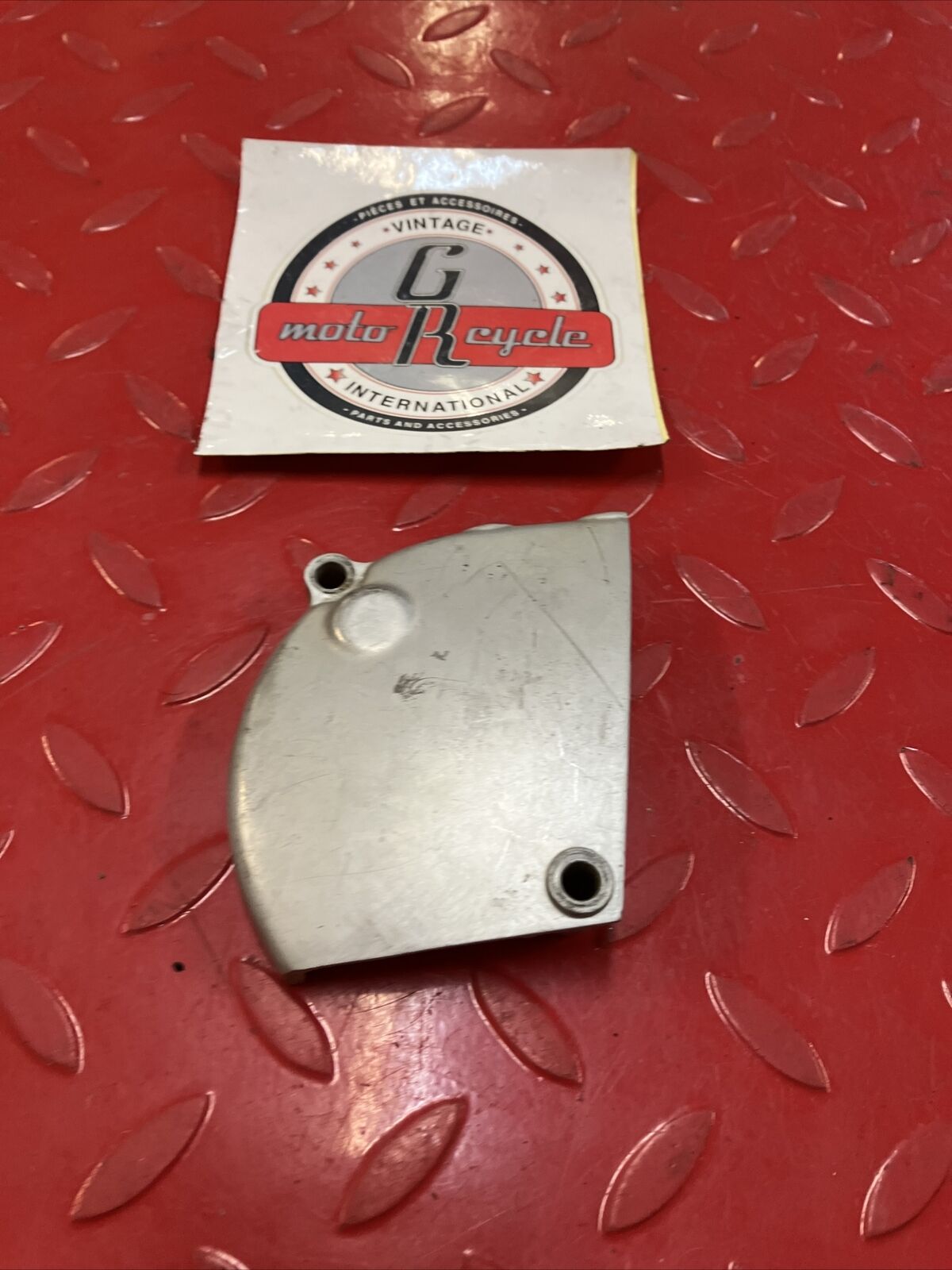 Kawasaki G5 1972 right side engine oil pump cover