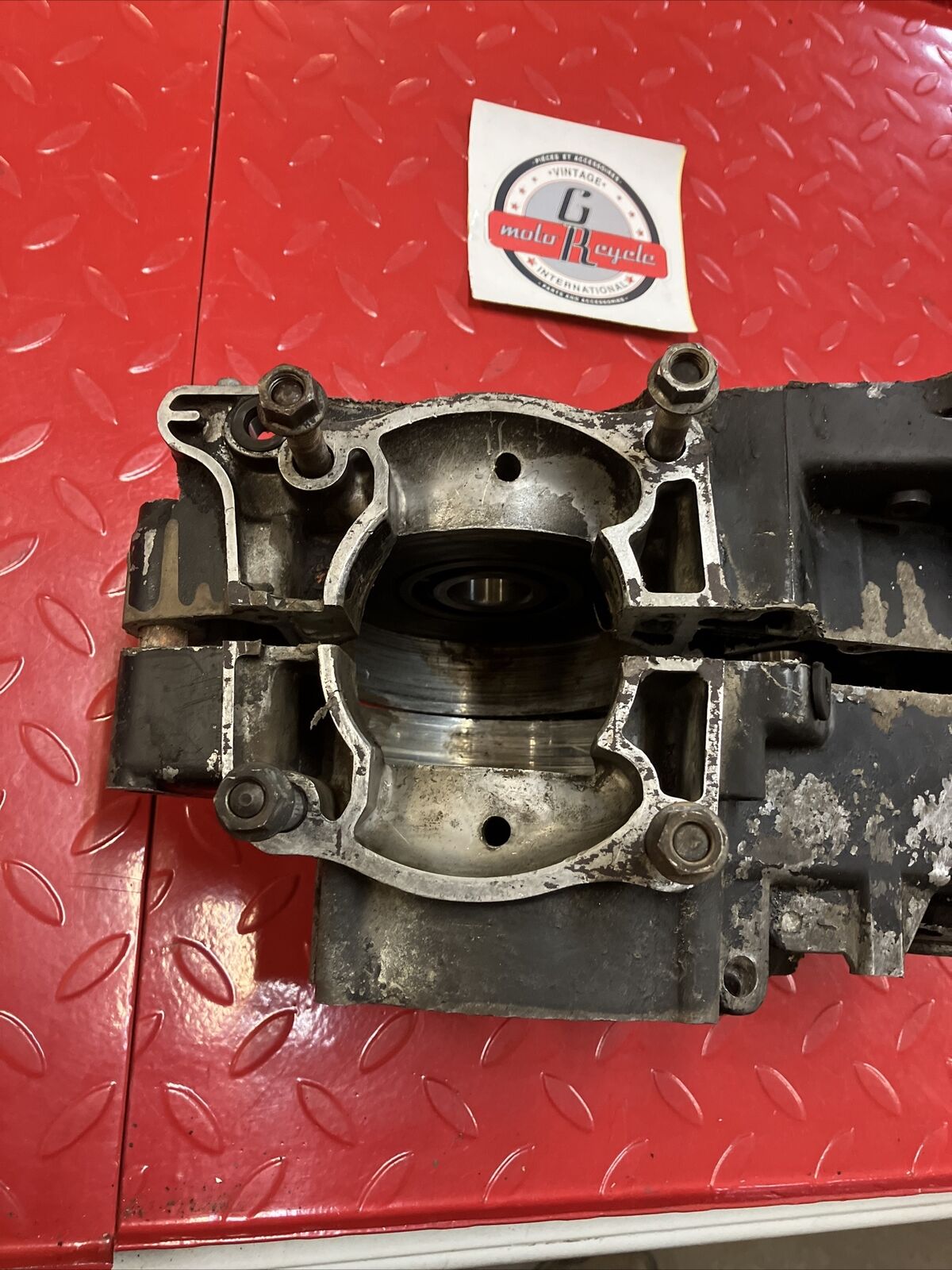 Honda CR250R 1984 left right crankcase set 111A0-KA4-741