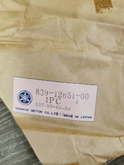 NOS YAMAHA GP300 SM292 GP292 GS300 AIR SHROUD CYLINDER 1 839-12651-00-00 Y188