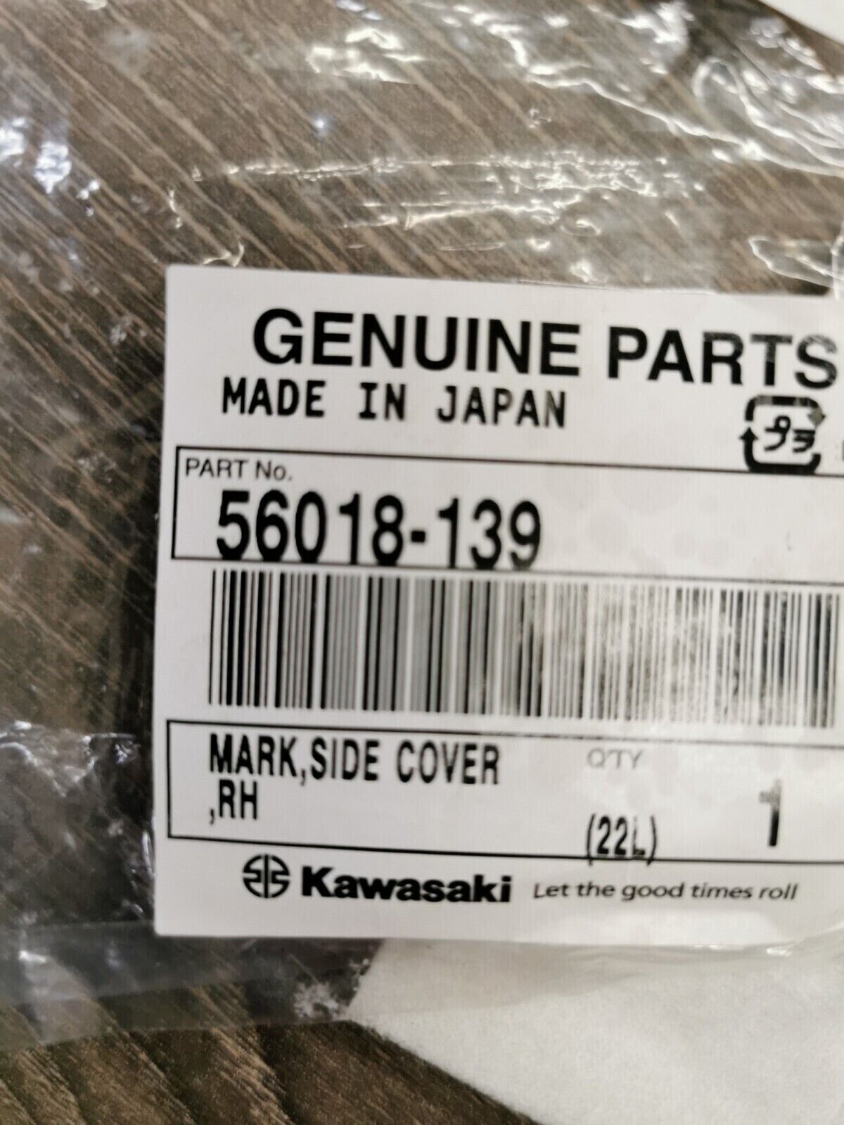 NOS KAWASAKI Z1 1973 - 1975 EMBLEM SIDE COVER Z1/A 56018-139 K28