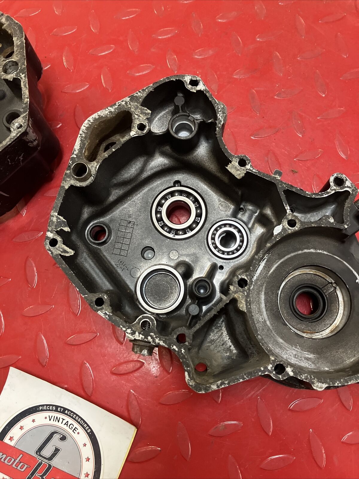 Suzuki RM125 1982 crankcase set left right