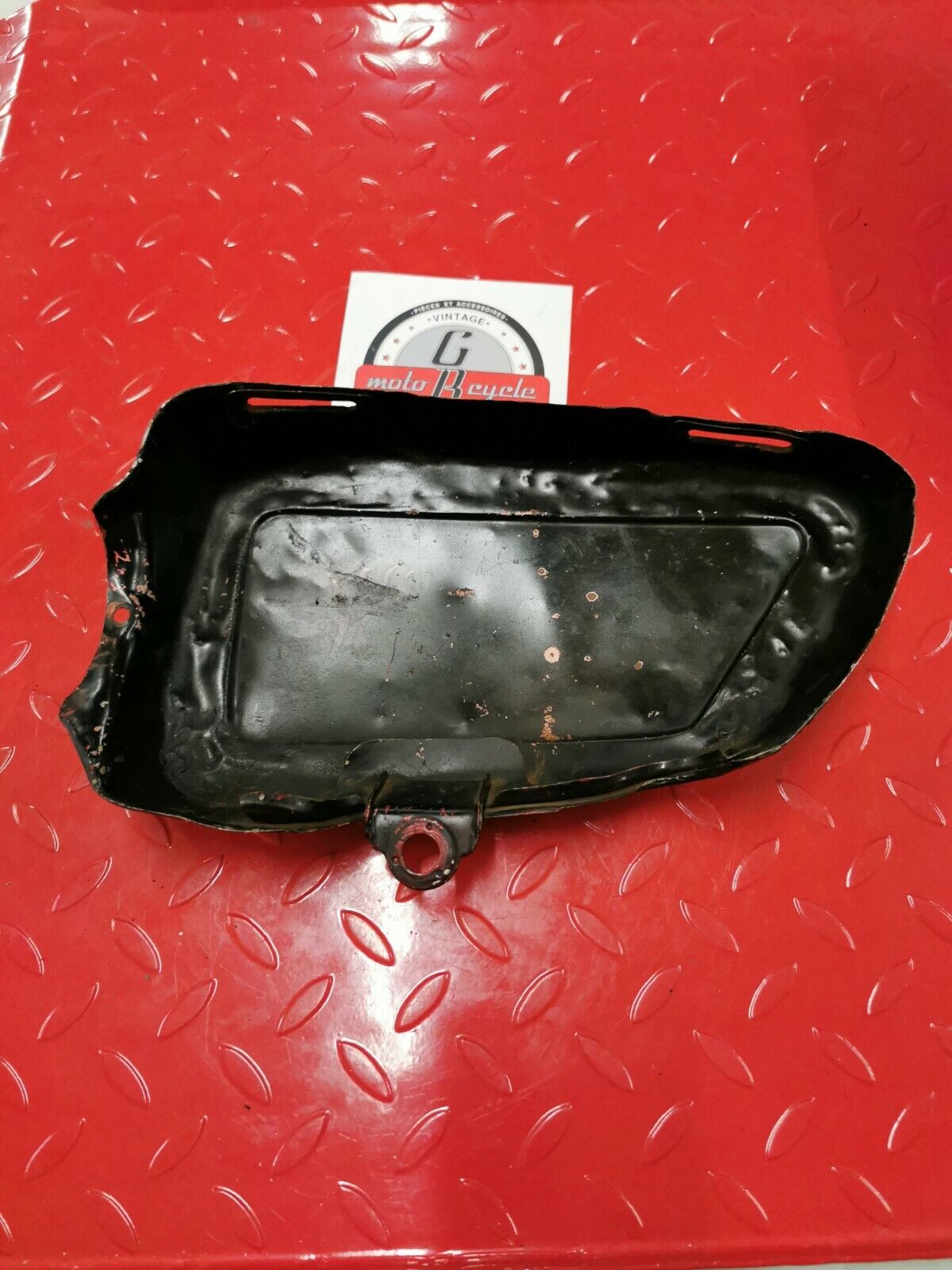 Yamaha XS650 1976 right side cover panel fairing 1975