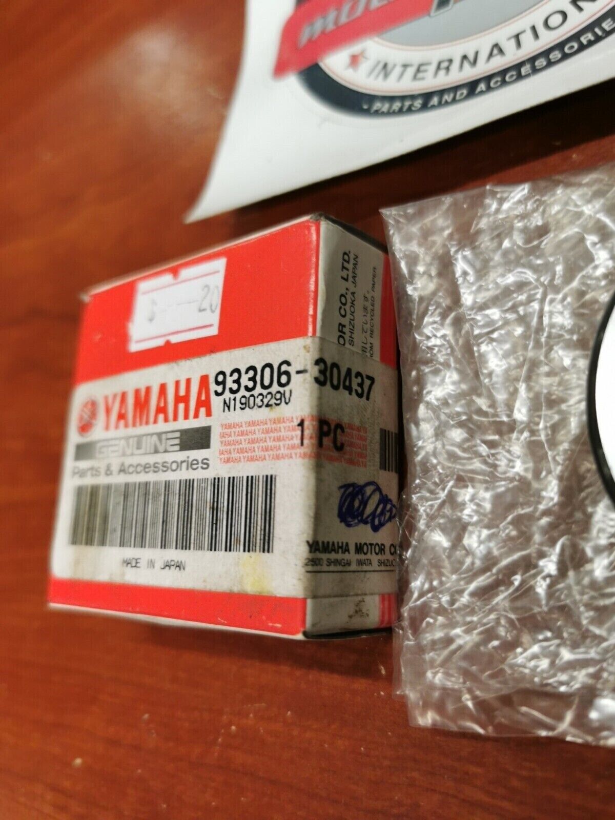 NEW NOS Yamaha XV17 XV19 XVS95 XV250 XVS13 FZR1000 BEARING 93306-30437-00 Y93