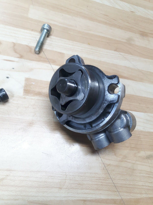 Yamaha YZ250F 2010 oil pump gear housing WR250F 2