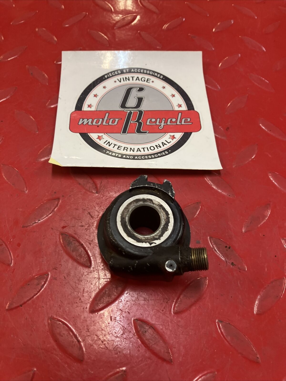 Yamaha RD400 1977 front wheel speedometer gear