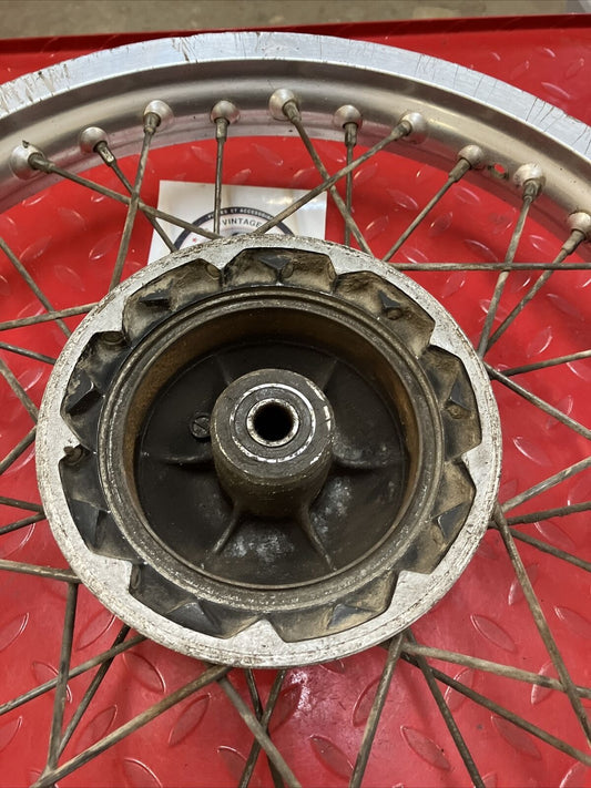 Suzuki RM125 1982 rear wheel hub rim 1981