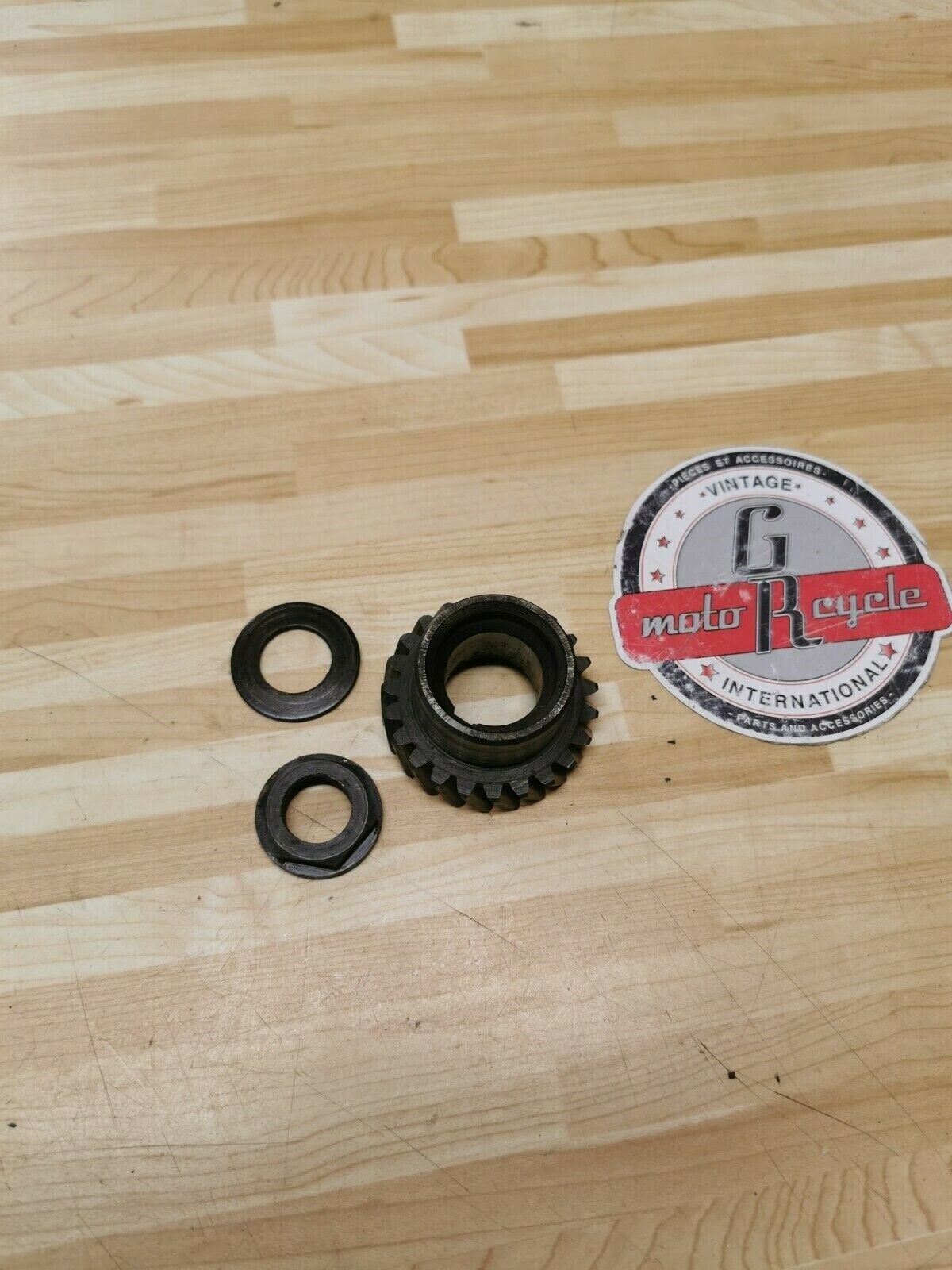 Yamaha DT250 1976 crankshaft primary drive gear nut DT400 MX400 1975