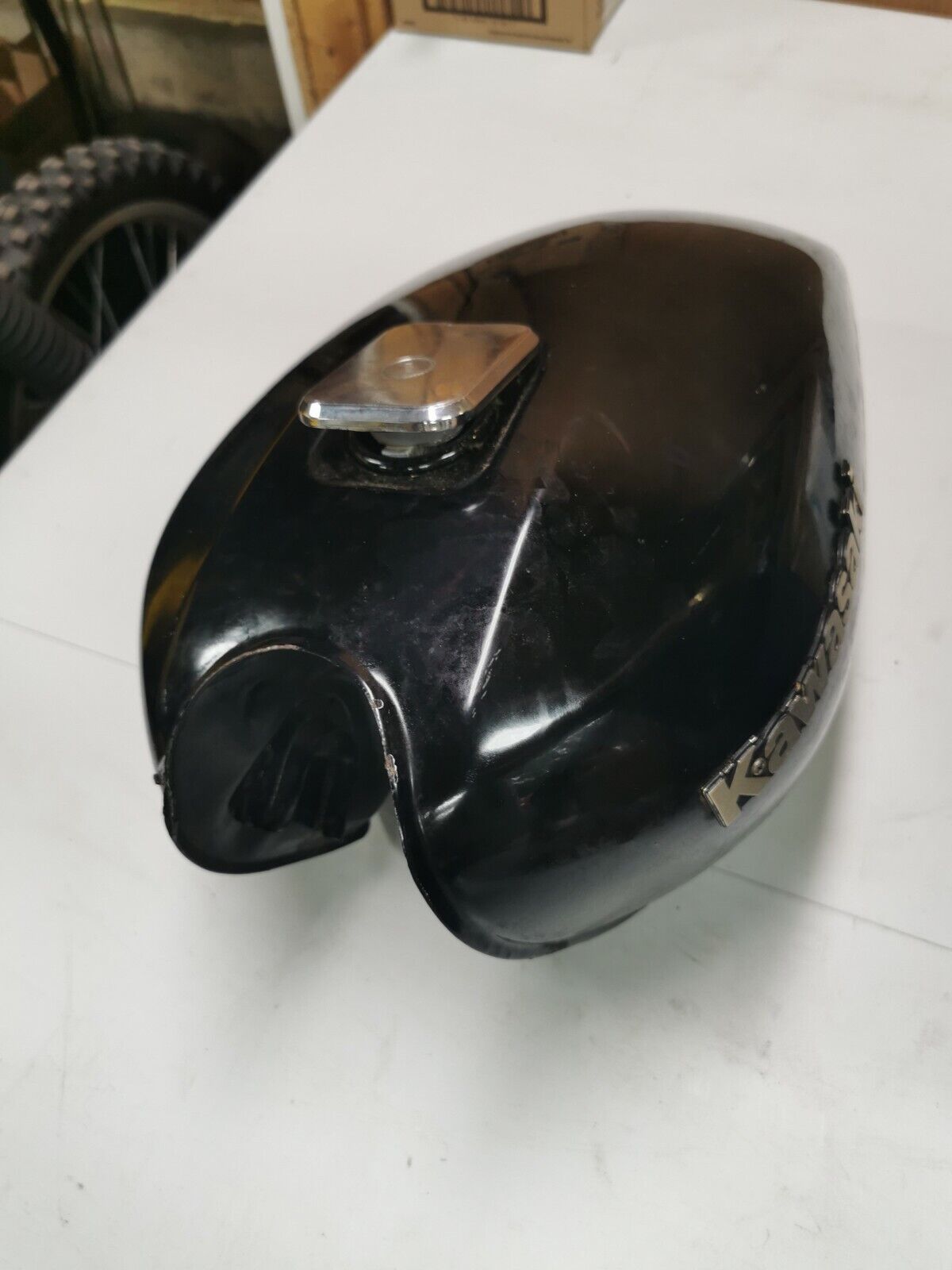 Kawasaki KZ440 fuel tank gas petrol reservoir cap petcock emblem badge 2 G