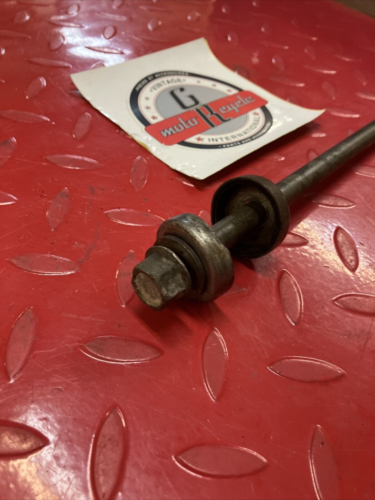 Yamaha DT200 1984 rear swingarm swinging arm pivot bolt axle