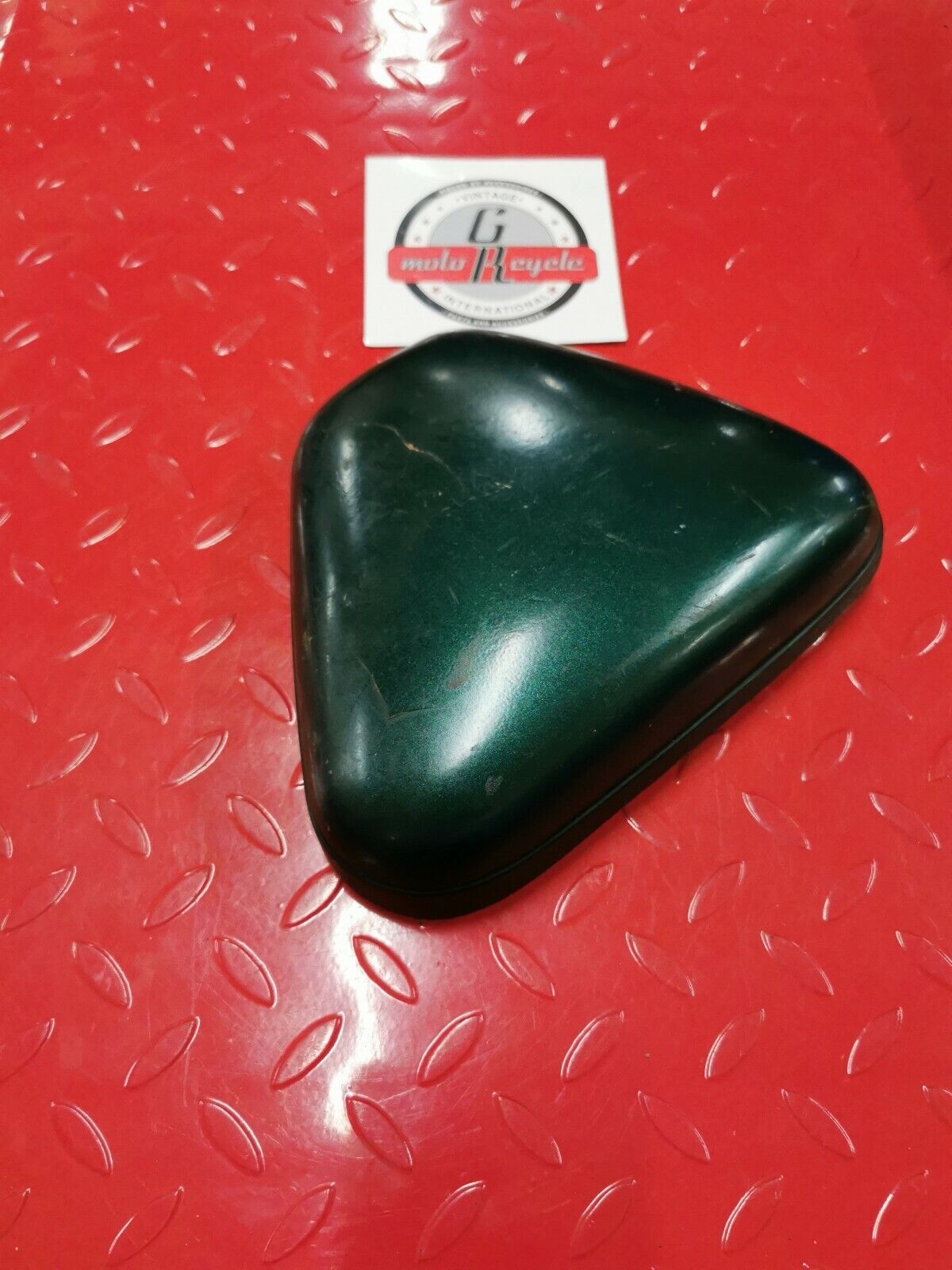 Honda CB550F 1976 right side cover panel fairing