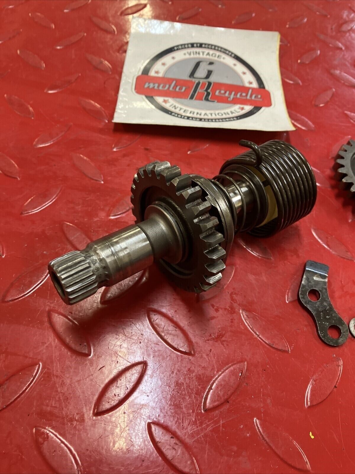 Suzuki RM125 1982 kickstarter kick starter spindle gear shaft spring 2