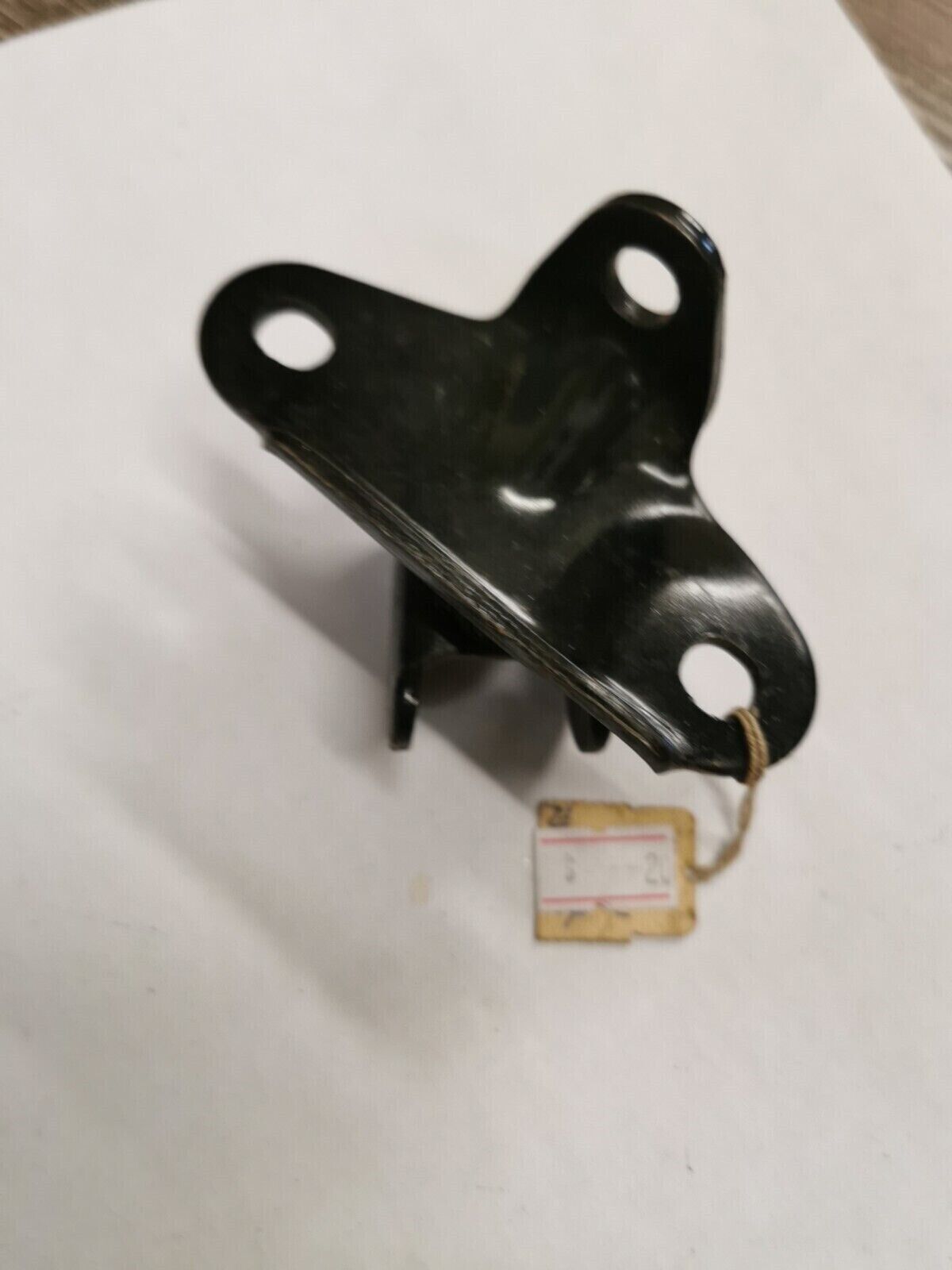 NOS SUZUKI TS250 1971  1972 HOLDER FOOTREST LH 43520-30000 S24