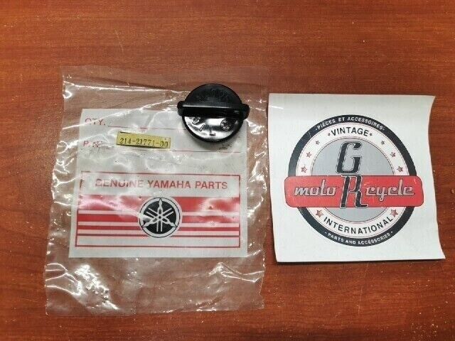 NOS Yamaha AT1 CT1 DT100 OIL TANK CAP 214-21771-00-00 SUB 1A0-21771-00-00 Y132