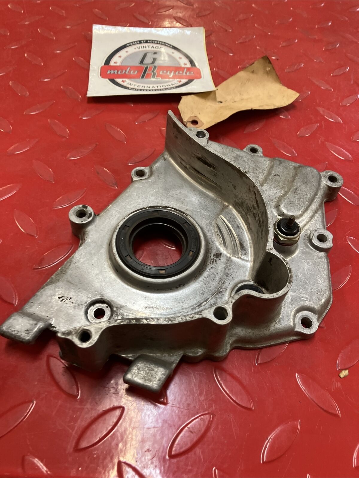 Kawasaki Z1 KZ900 KZ1000 left side transmission sprocket cover U1