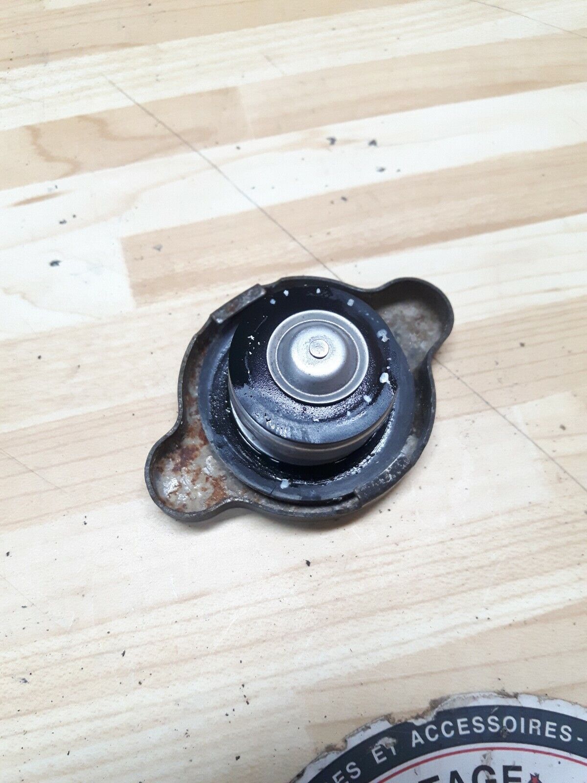 Honda CR250R 1990 rad radiator cap 19037-KV3-003