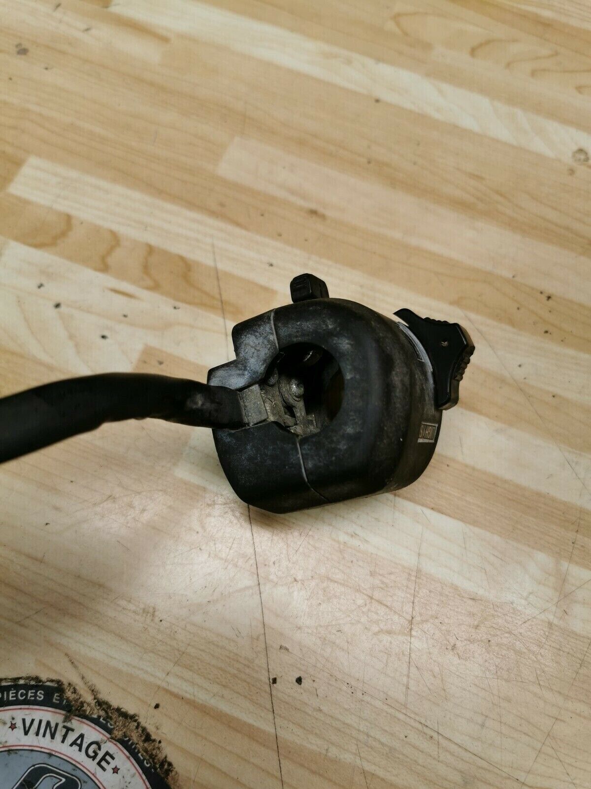 Yamaha DT200 1985 turn signal flasher light horn switch controle module