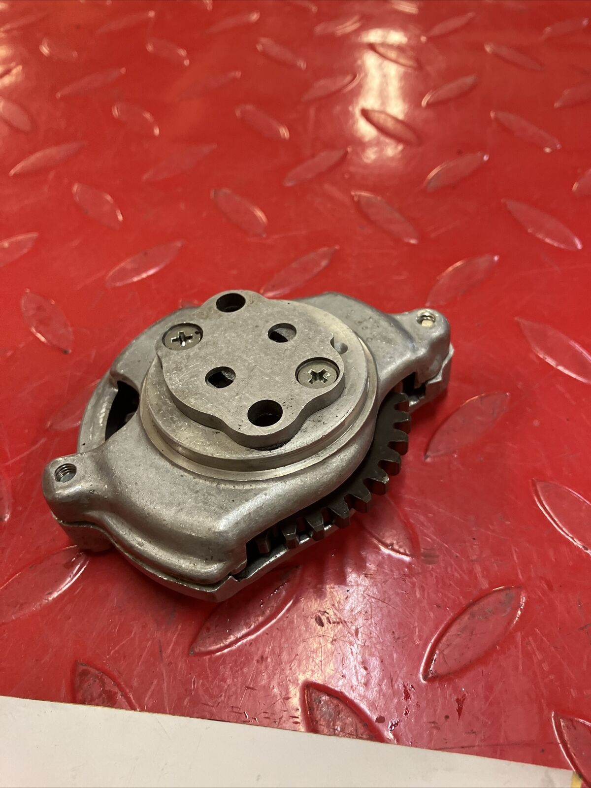 Honda XR80R 1986 oil pump