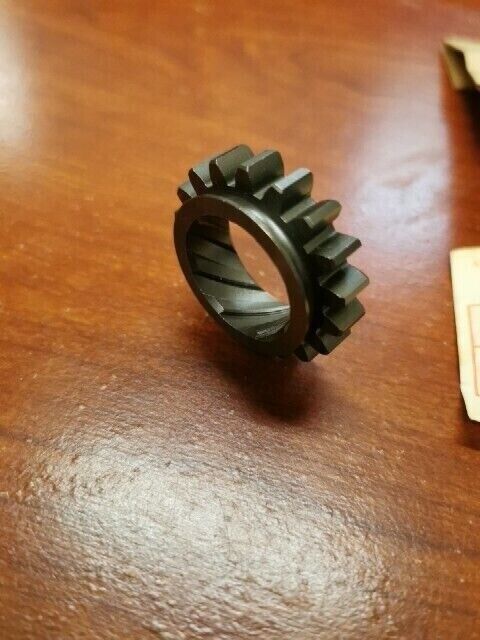 NOS Honda CA175K CB175K CB200 CD175 CL175 KICK STARTER PINION 28211-235-020 H99