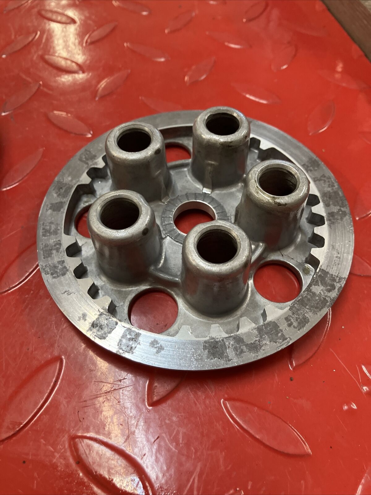Suzuki RM125 1982 complete clutch basket hub pressure plate