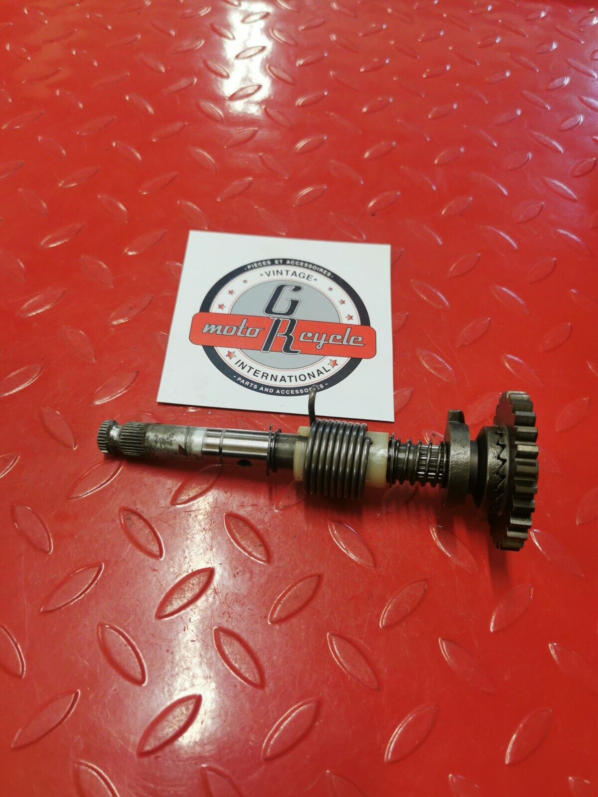 Honda CR125R 1982 kickstarter kick starter spindle shaft gear 28250-KA3-700 3