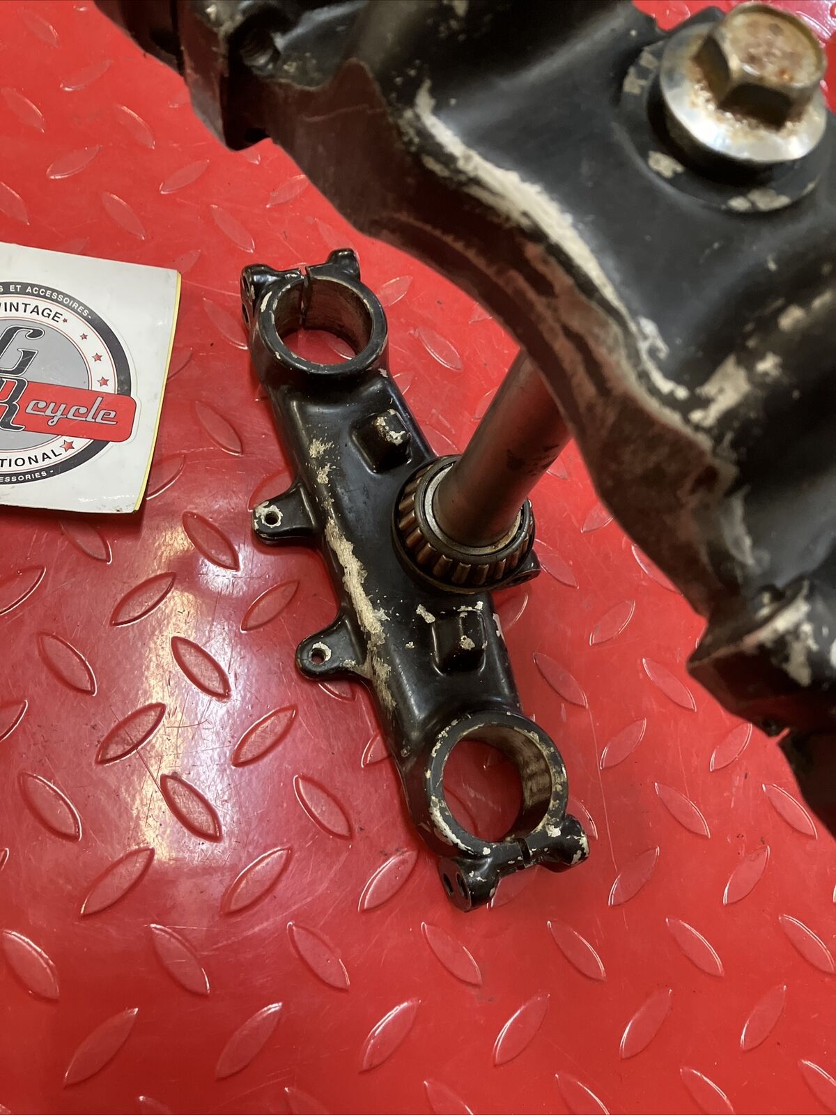 Yamaha YZ400 1977 triple clamp tree steering stem handle crown 1W4-23345-L1-33