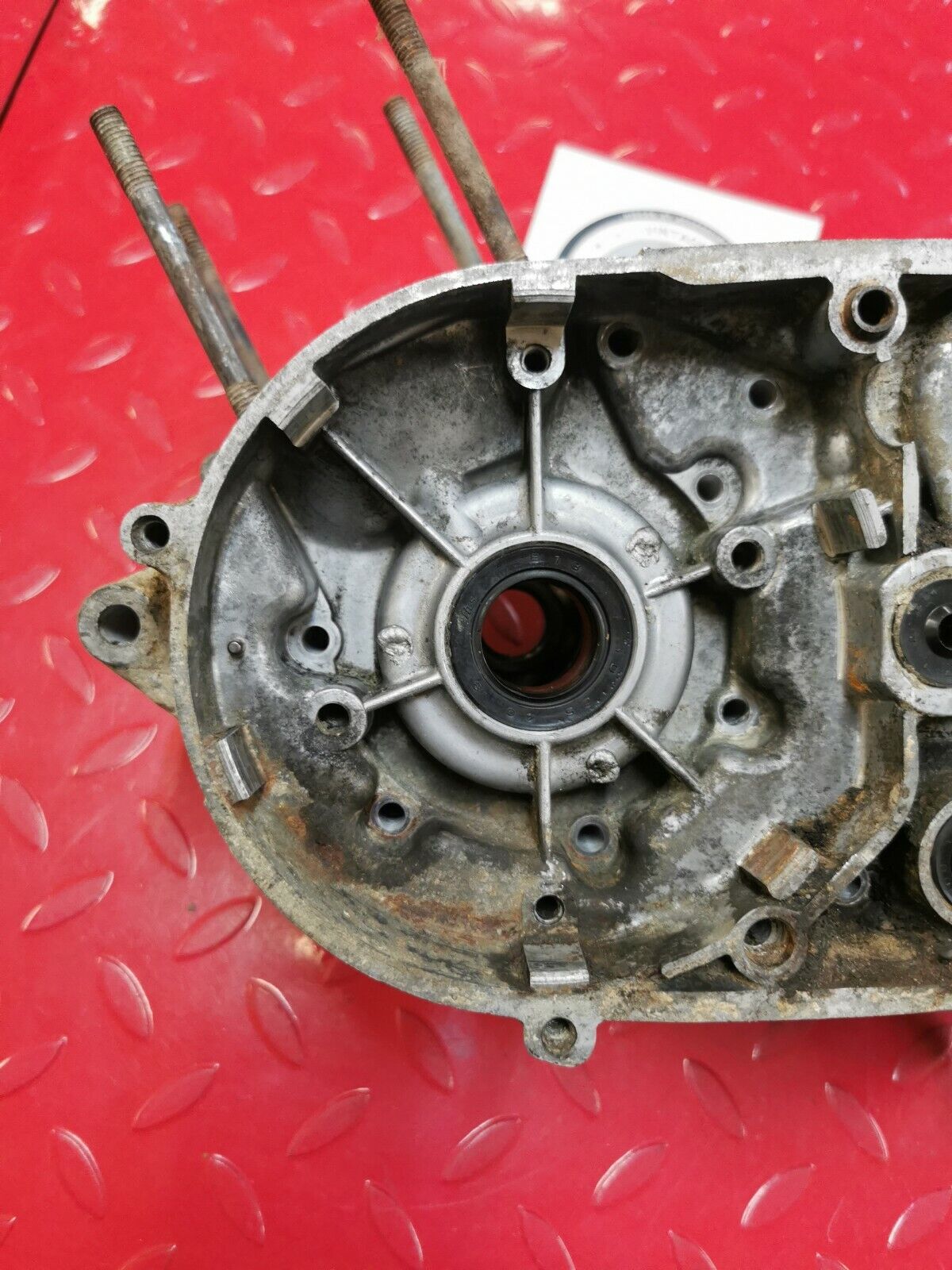 Yamaha DT125 1975 crankcase crank case left right 248-15111-02-00