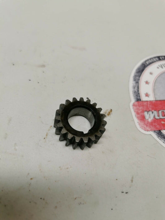 Suzuki RM125 1984 waterpump water pump shaft primary gear RM250 1982 1983 1985 .