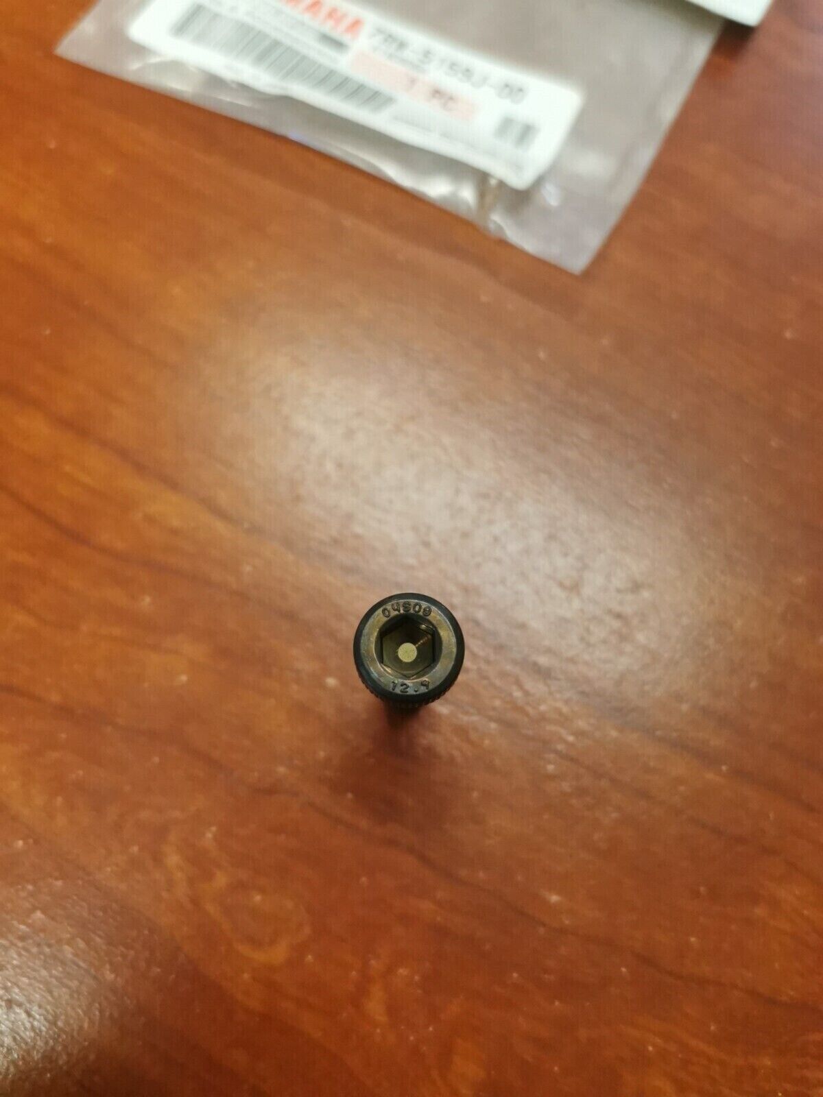 NOS Yamaha SPECIAL BOLT 1 7RW-5159J-00-00 Y81
