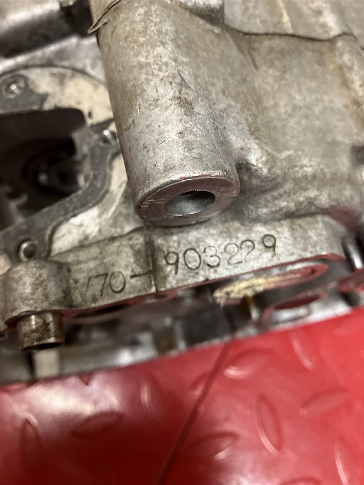 Yamaha U7E 1972 V70 left right crankcase set